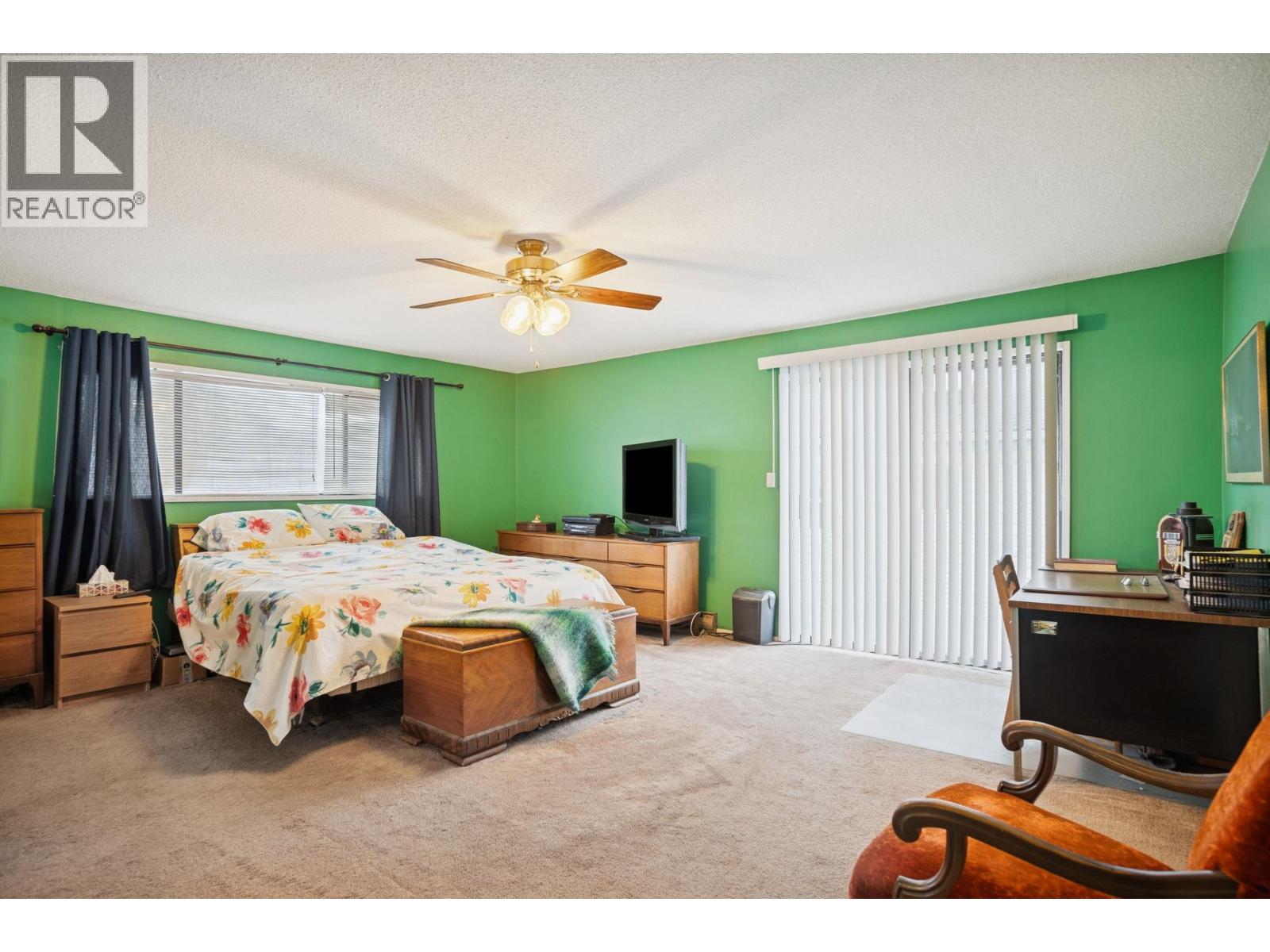 8264 14TH AVENUE, Burnaby