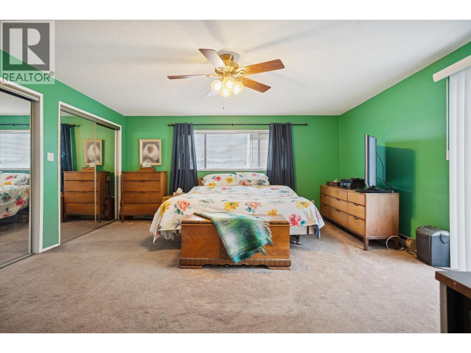 8264 14TH AVENUE, Burnaby