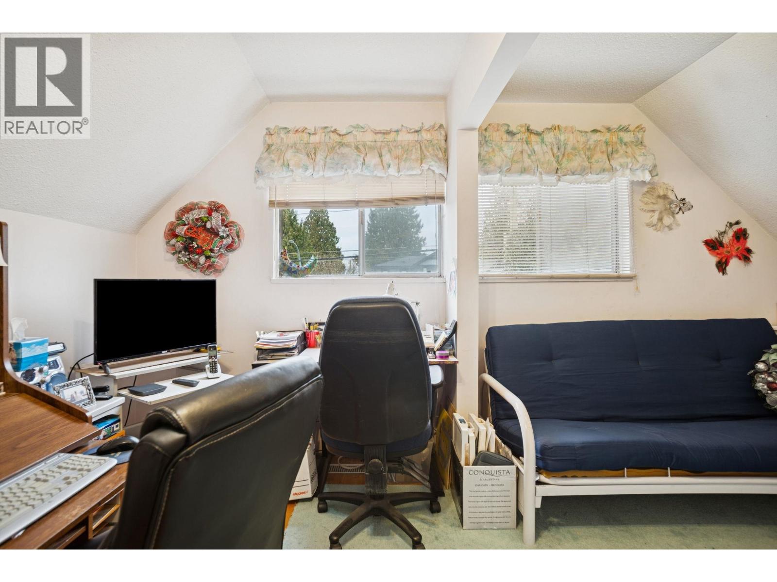 8264 14TH AVENUE, Burnaby