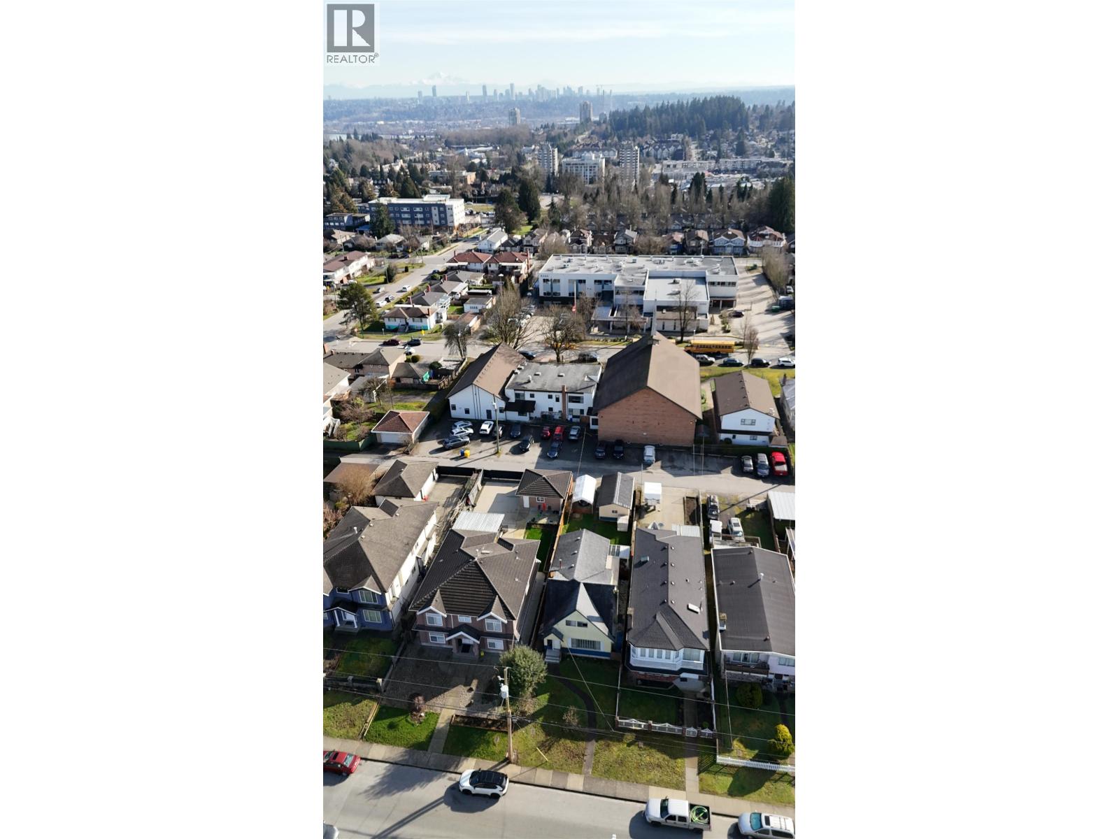 8264 14TH AVENUE, Burnaby