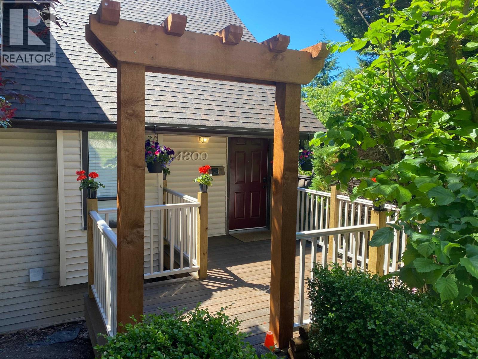 4300 SOUTHWOOD STREET, Burnaby