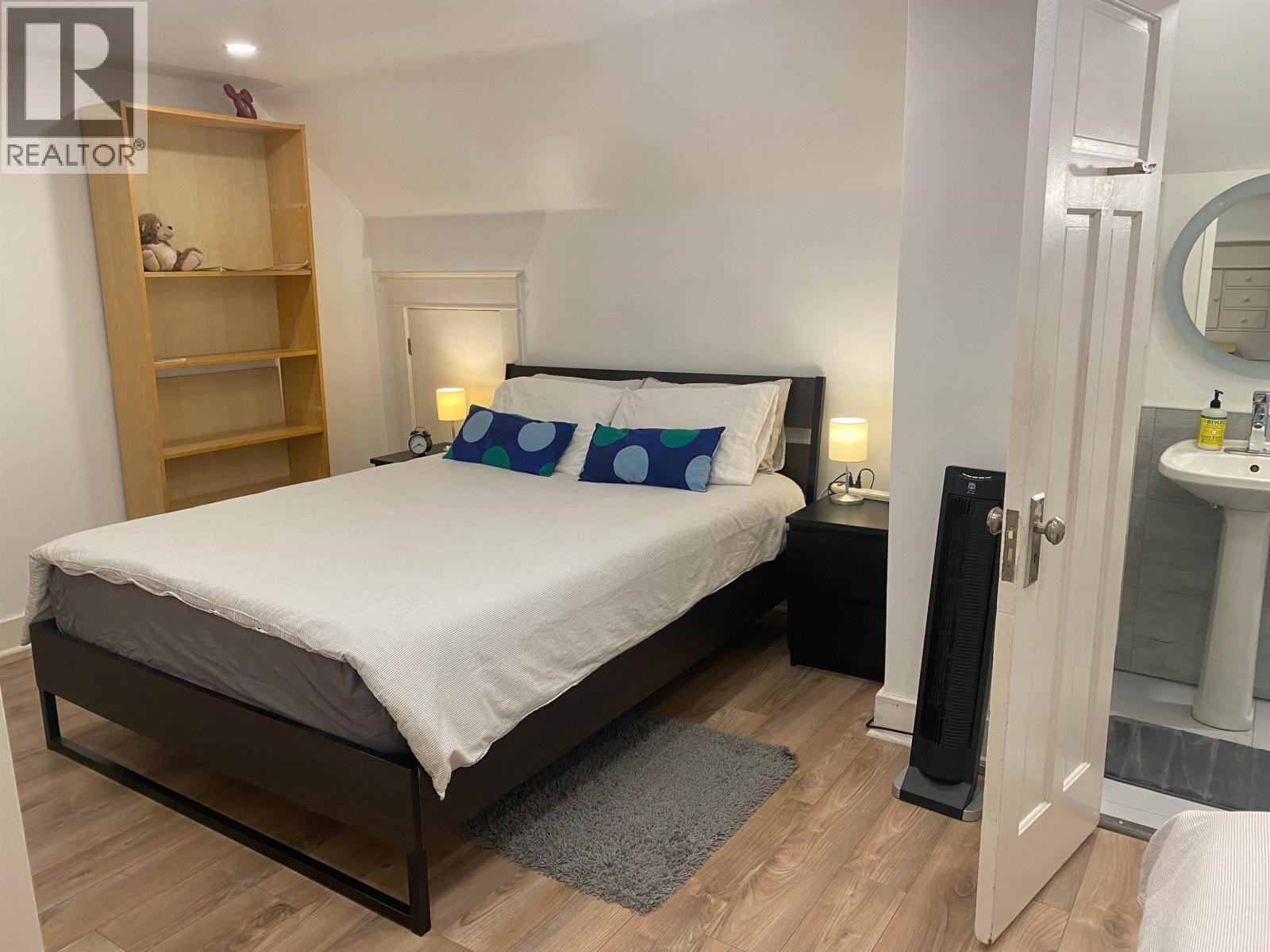 4300 SOUTHWOOD STREET, Burnaby