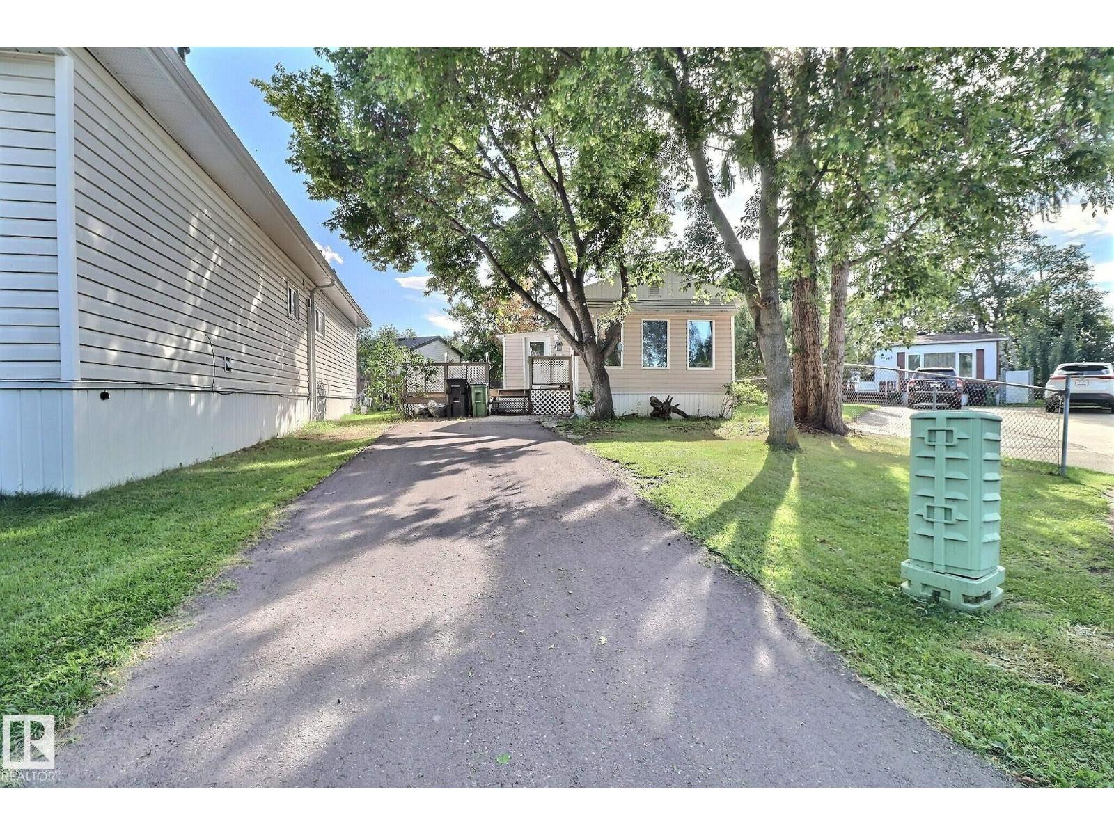 289 Juniper CR NW, Edmonton