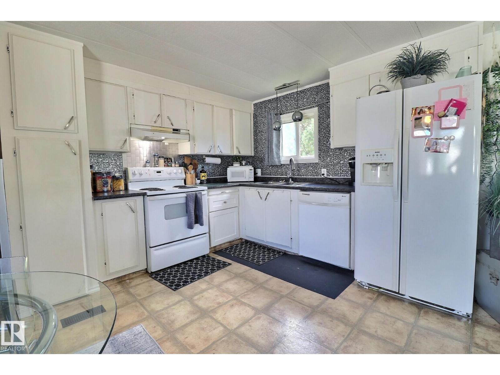 289 Juniper CR NW, Edmonton