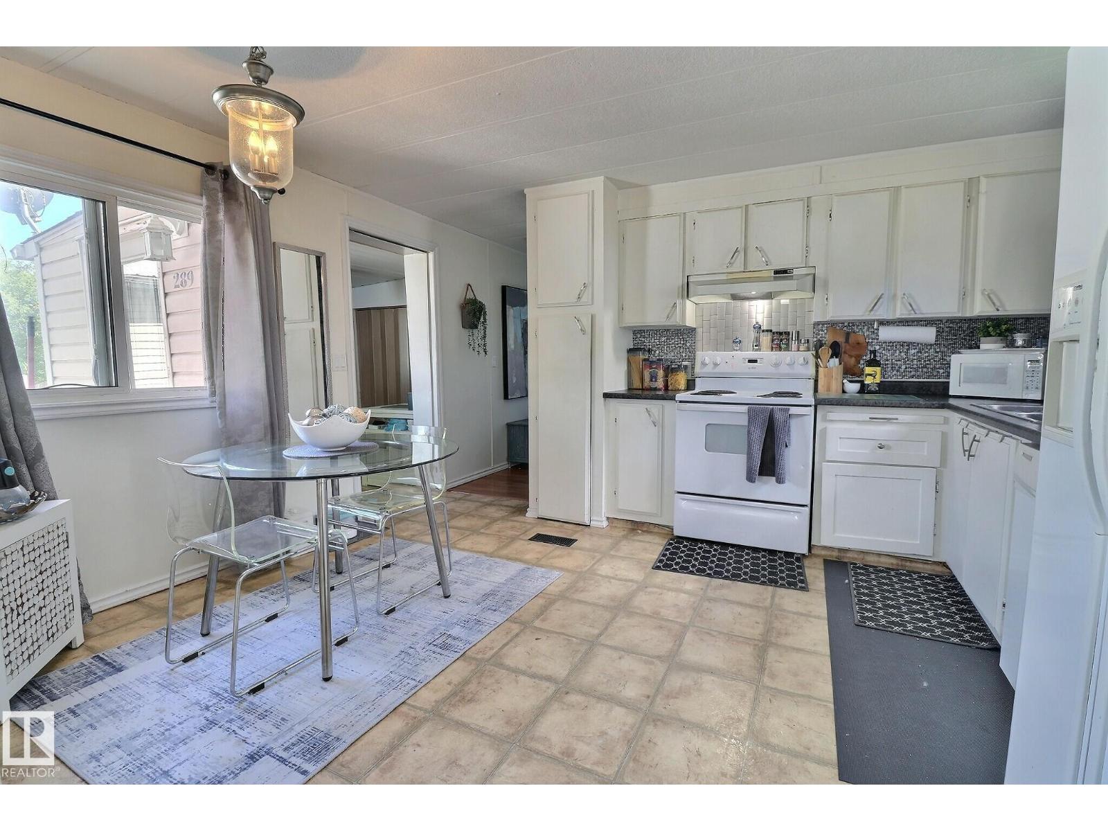 289 Juniper CR NW, Edmonton