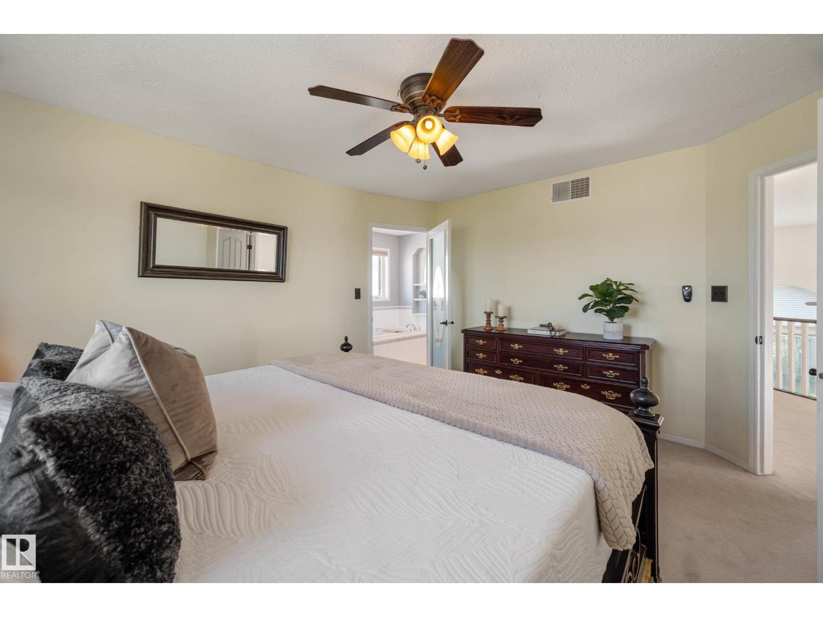 4319 38A AVE NW NW, Edmonton