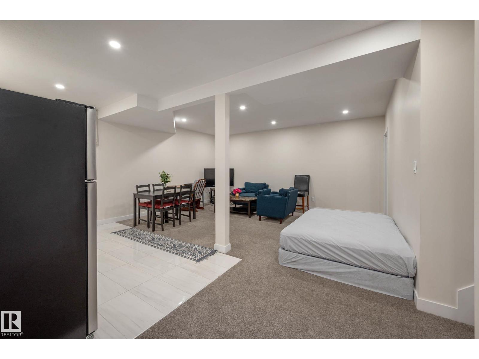 4319 38A AVE NW NW, Edmonton