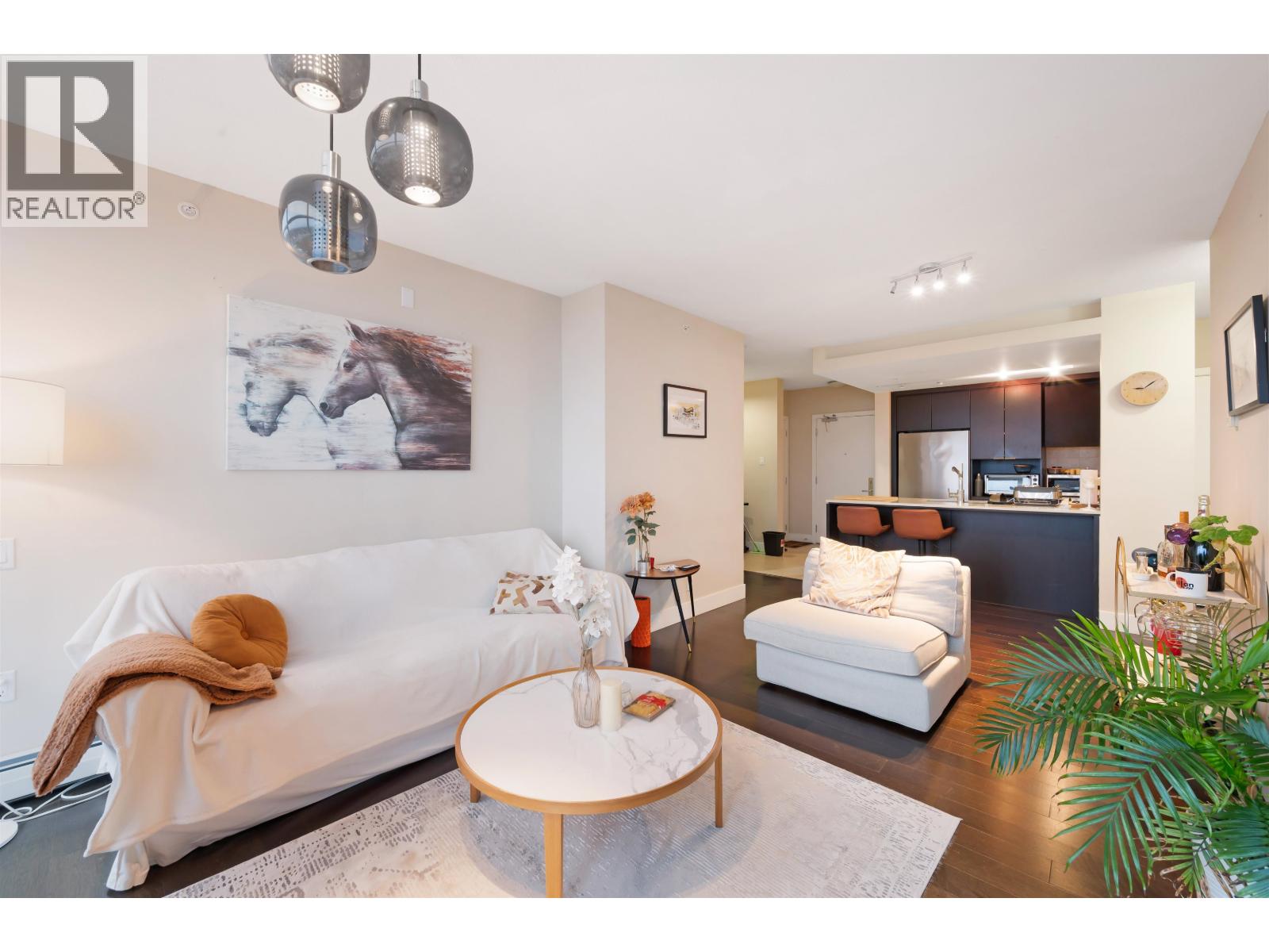 1304 1320 CHESTERFIELD AVENUE, North Vancouver