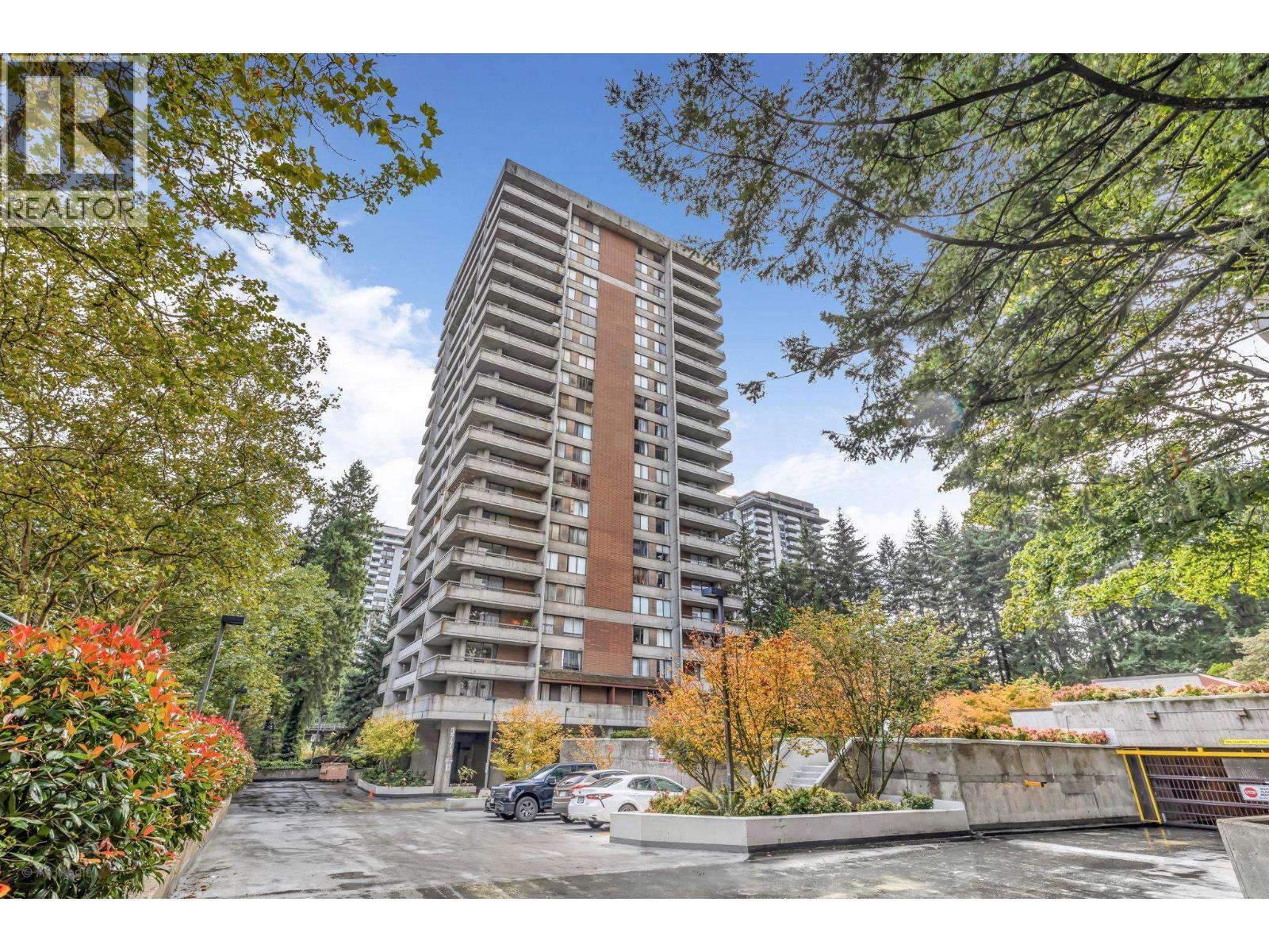2206 3771 BARTLETT COURT, Burnaby