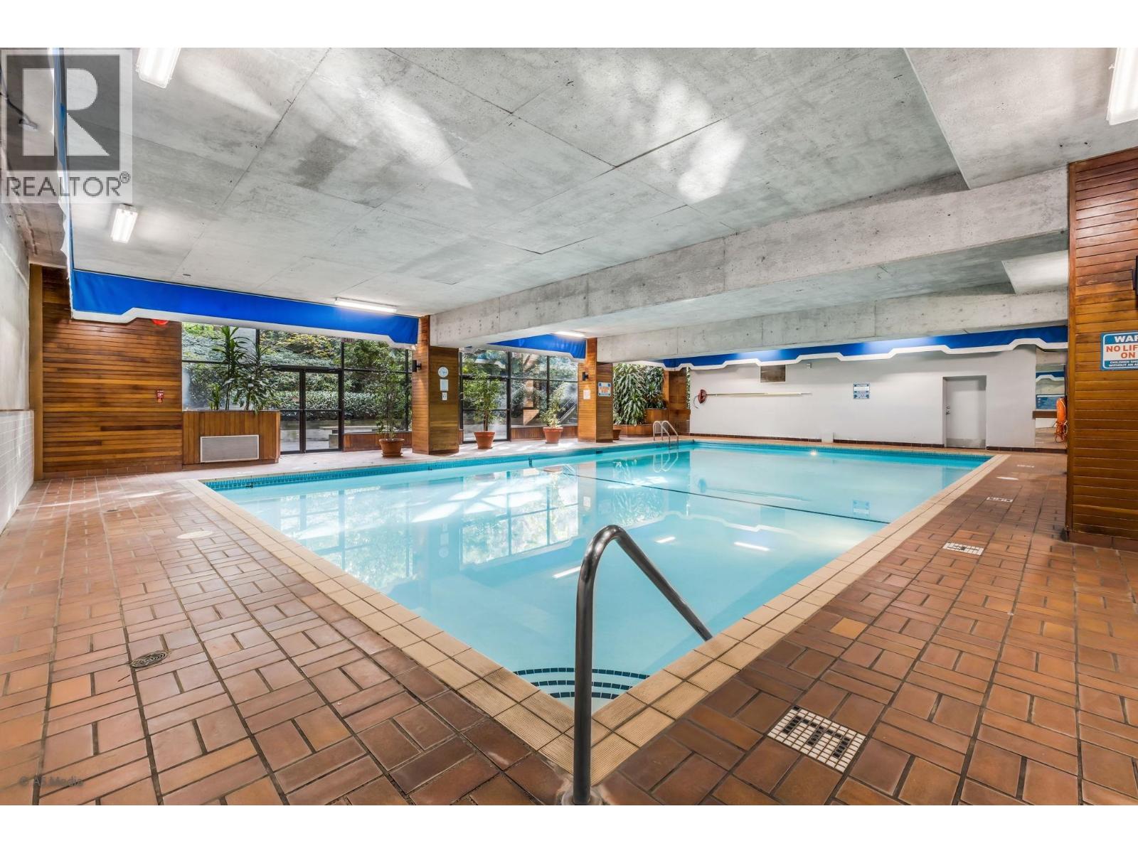 2206 3771 BARTLETT COURT, Burnaby