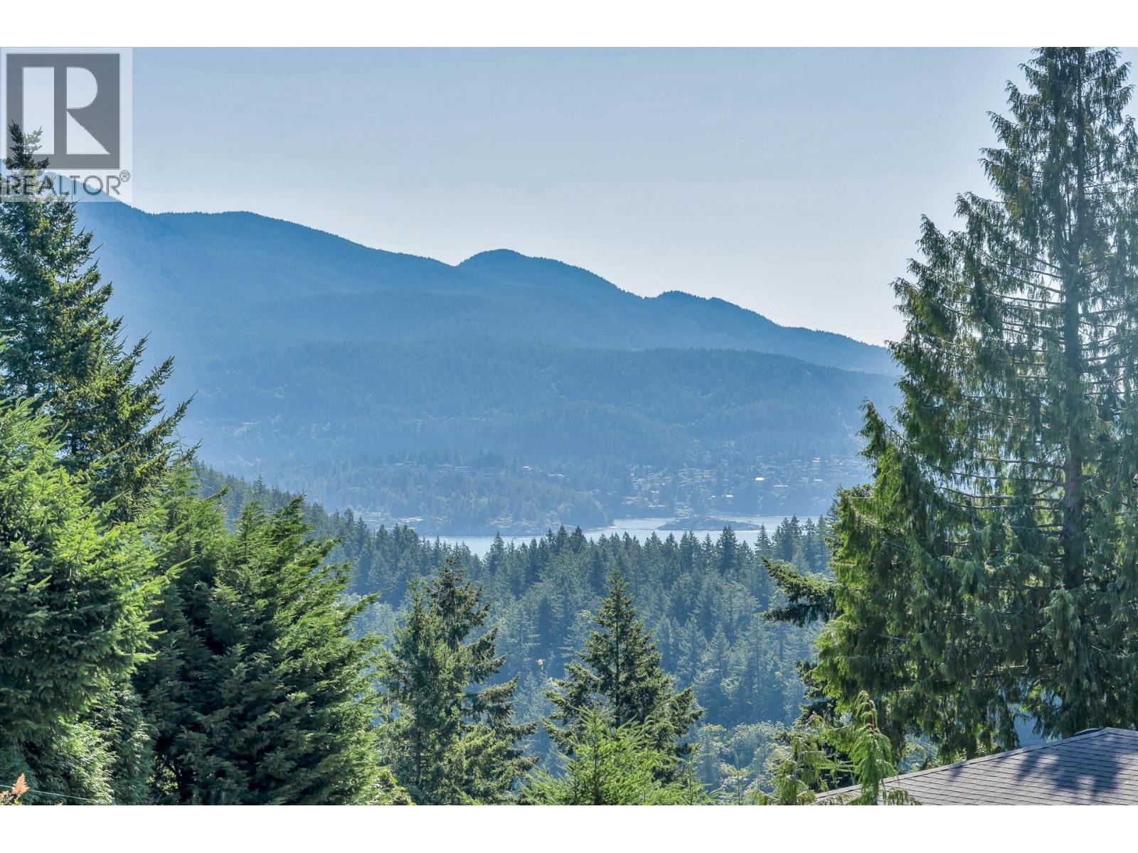 931 RIVENDELL DRIVE, Bowen Island