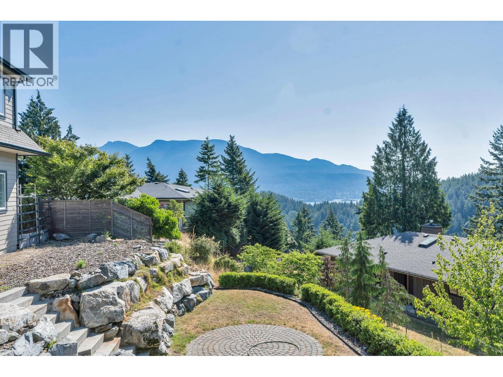931 RIVENDELL DRIVE, Bowen Island