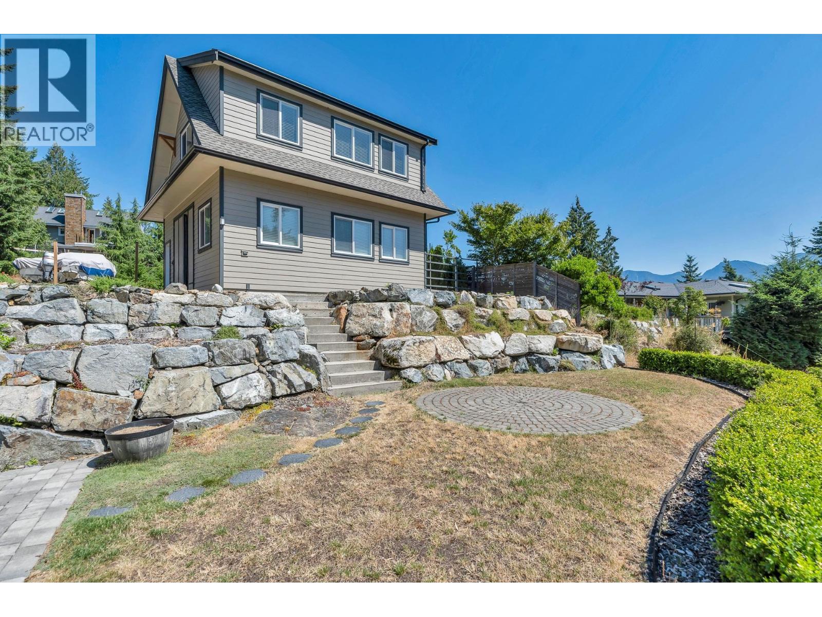 931 RIVENDELL DRIVE, Bowen Island