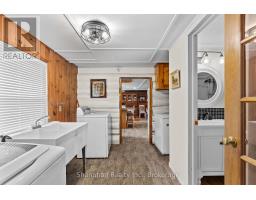 Laundry room - 579 Cape Hurd Road, Northern Bruce Peninsula, ON N0H2R0 Photo 9