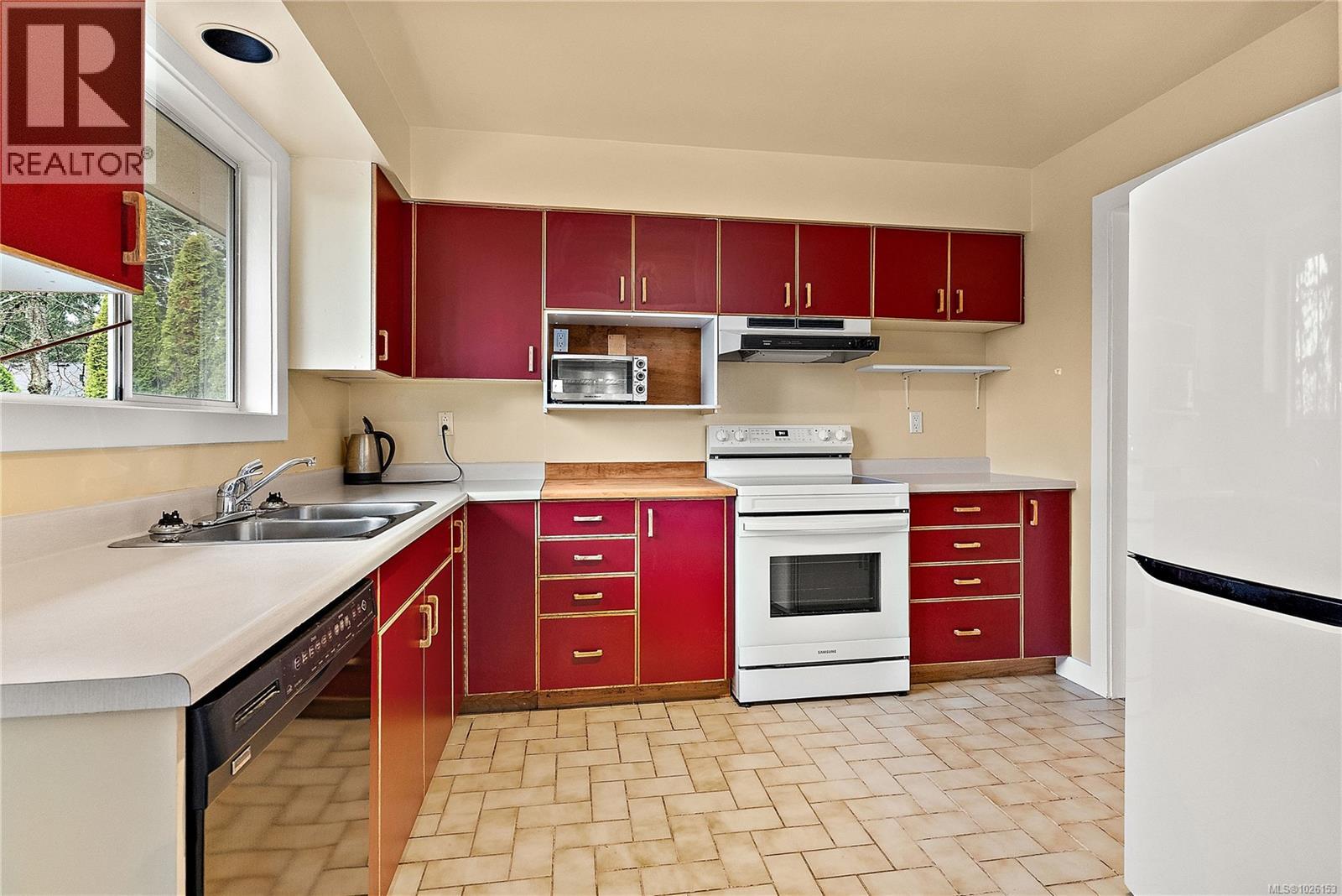 2009 Stelly's Cross Rd, Central Saanich