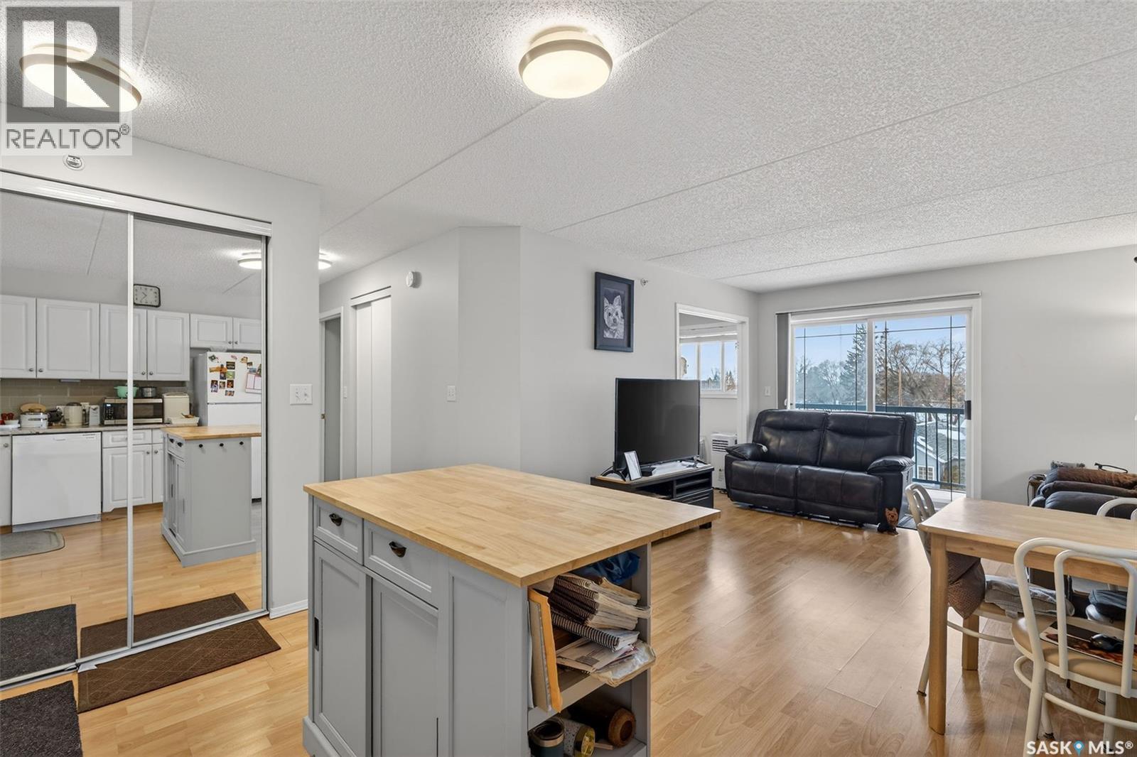 #301 2501 1ST AVENUE W - 10