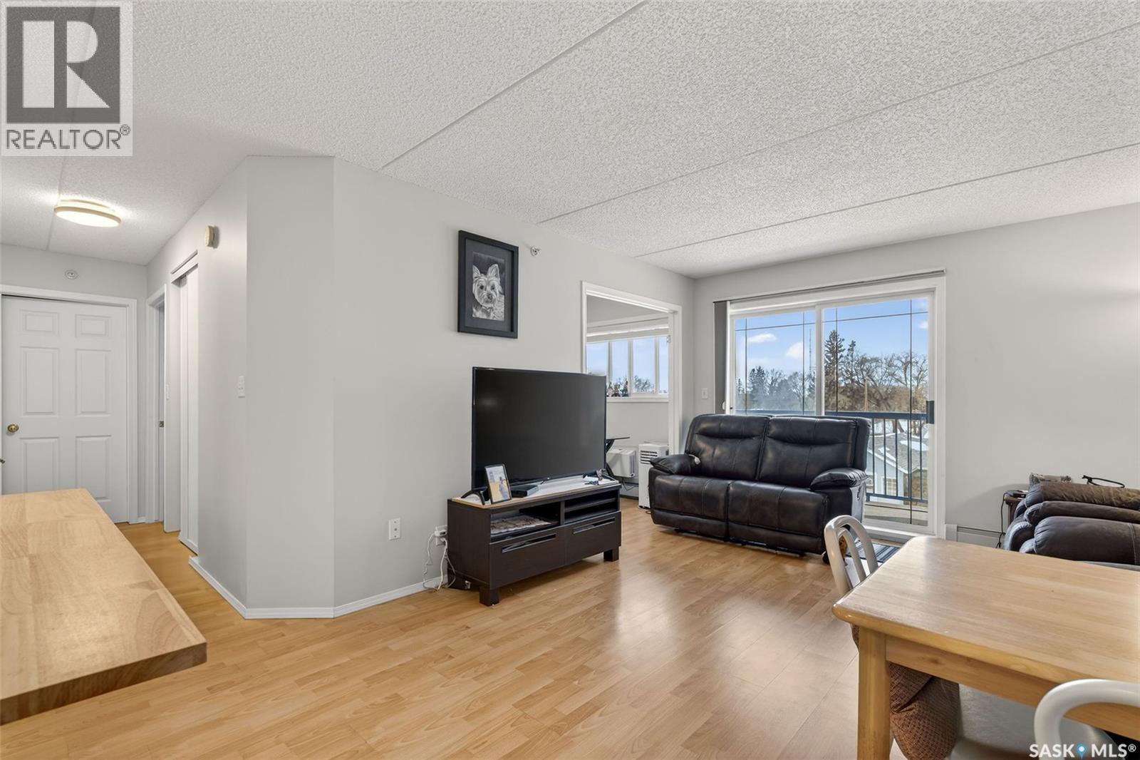 #301 2501 1ST AVENUE W - 11