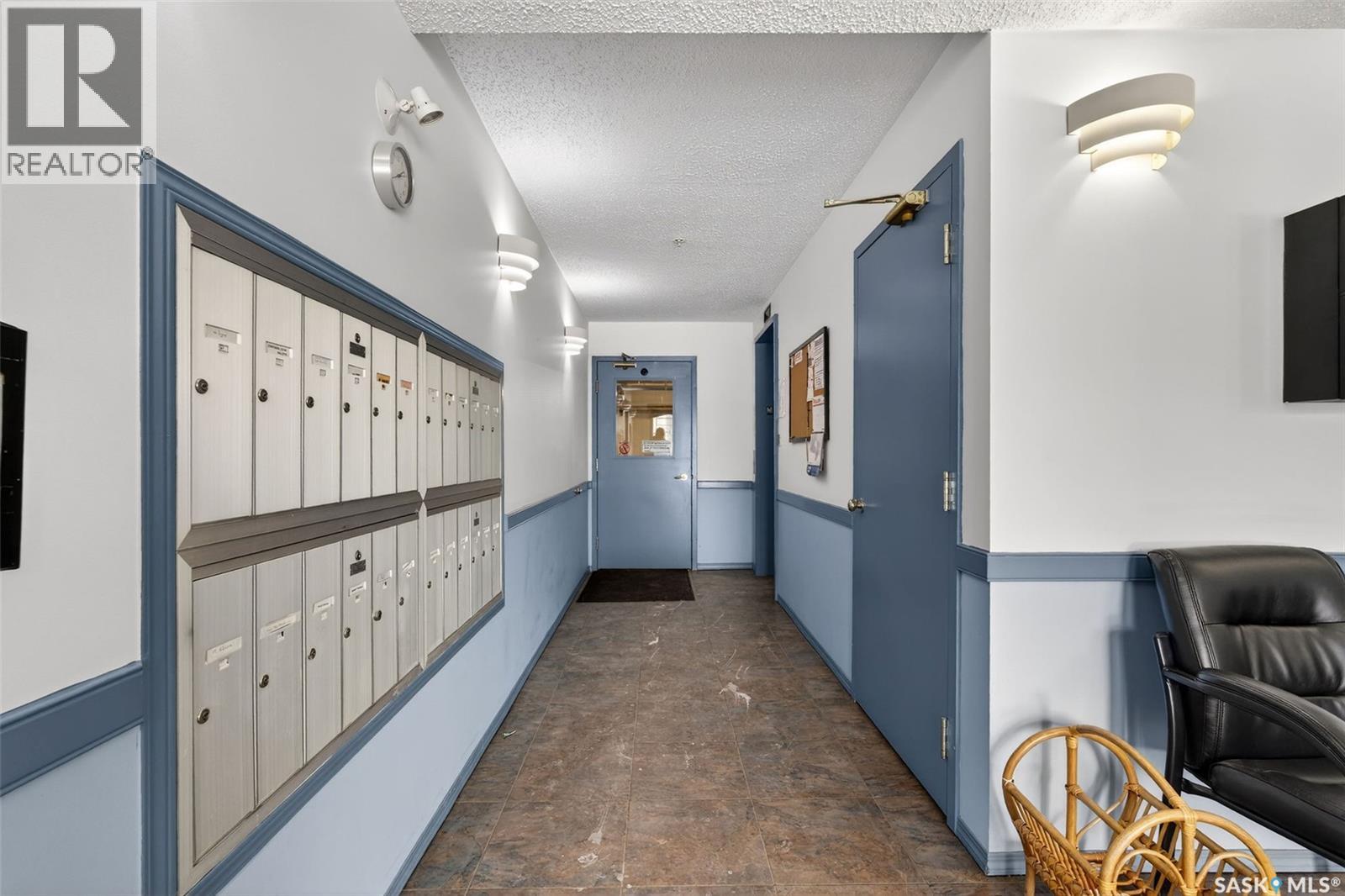 #301 2501 1ST AVENUE W - 28