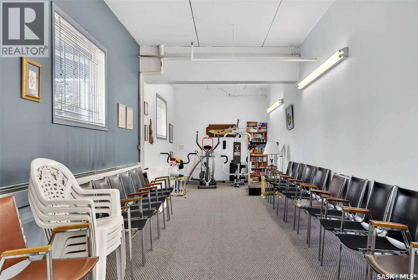 #301 2501 1ST AVENUE W - 32