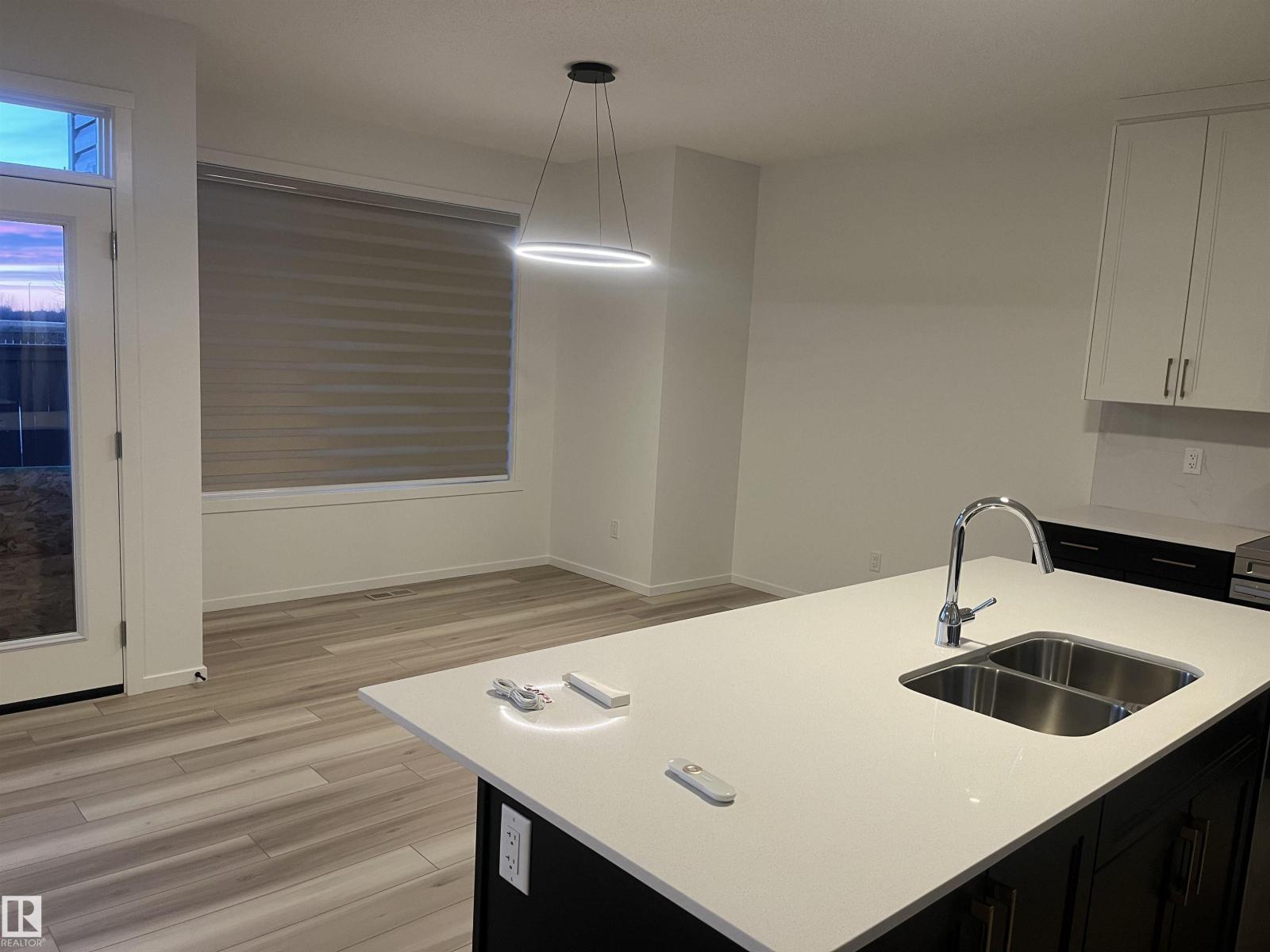 1604 206 ST NW, Edmonton