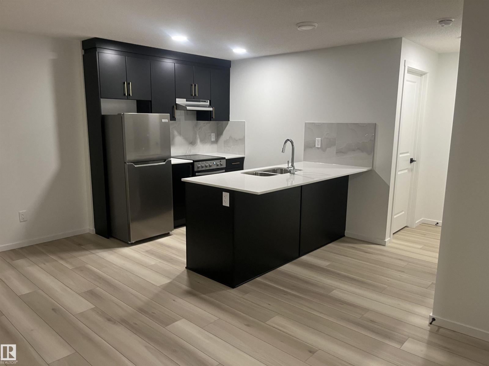 1604 206 ST NW, Edmonton