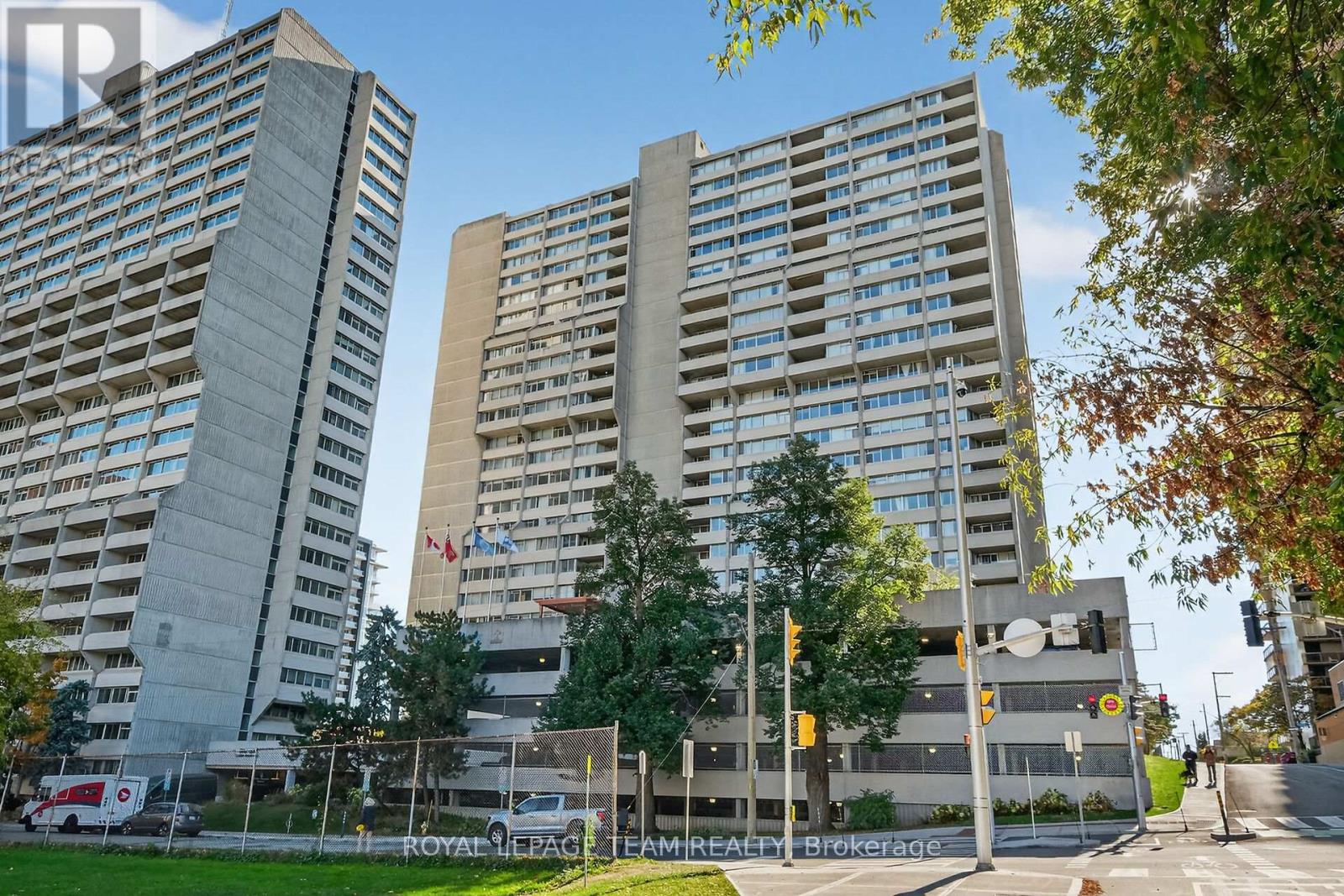 #1801 530 LAURIER AVENUE W - 1