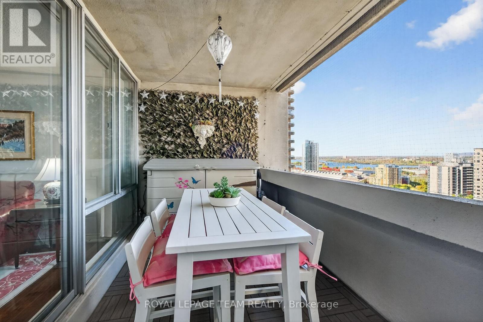 #1801 530 LAURIER AVENUE W - 17