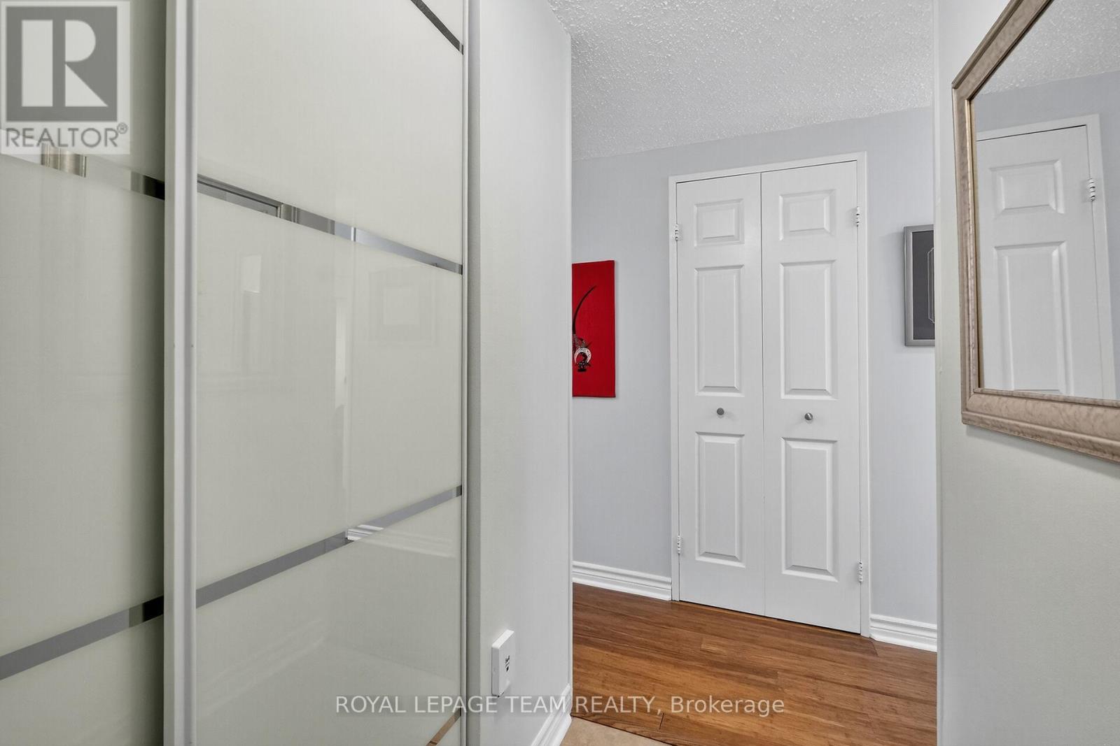 #1801 530 LAURIER AVENUE W - 6
