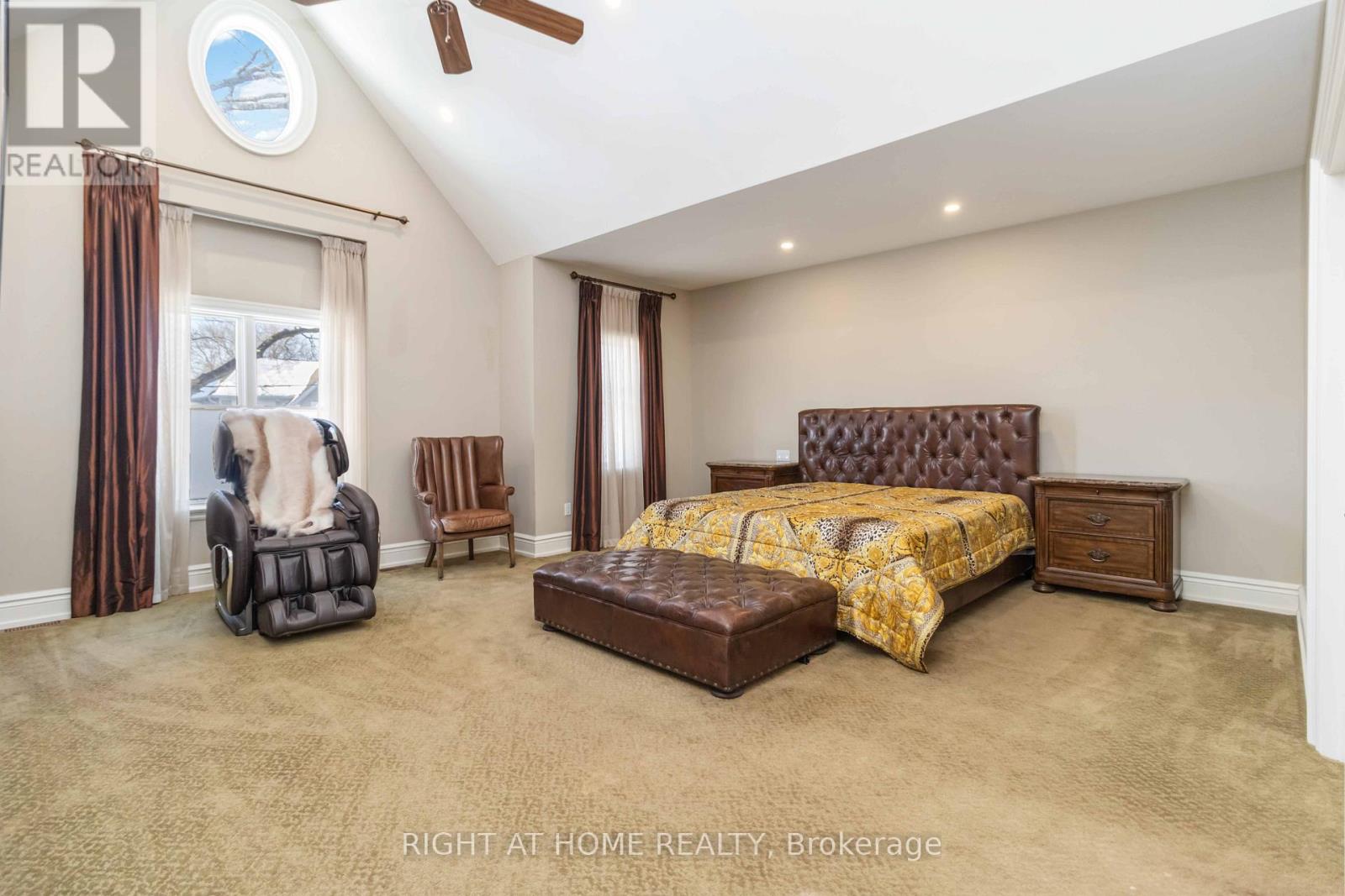 25 OAKWOOD AVENUE S - 25