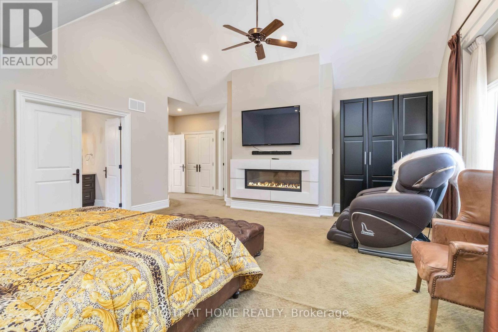 25 OAKWOOD AVENUE S - 26