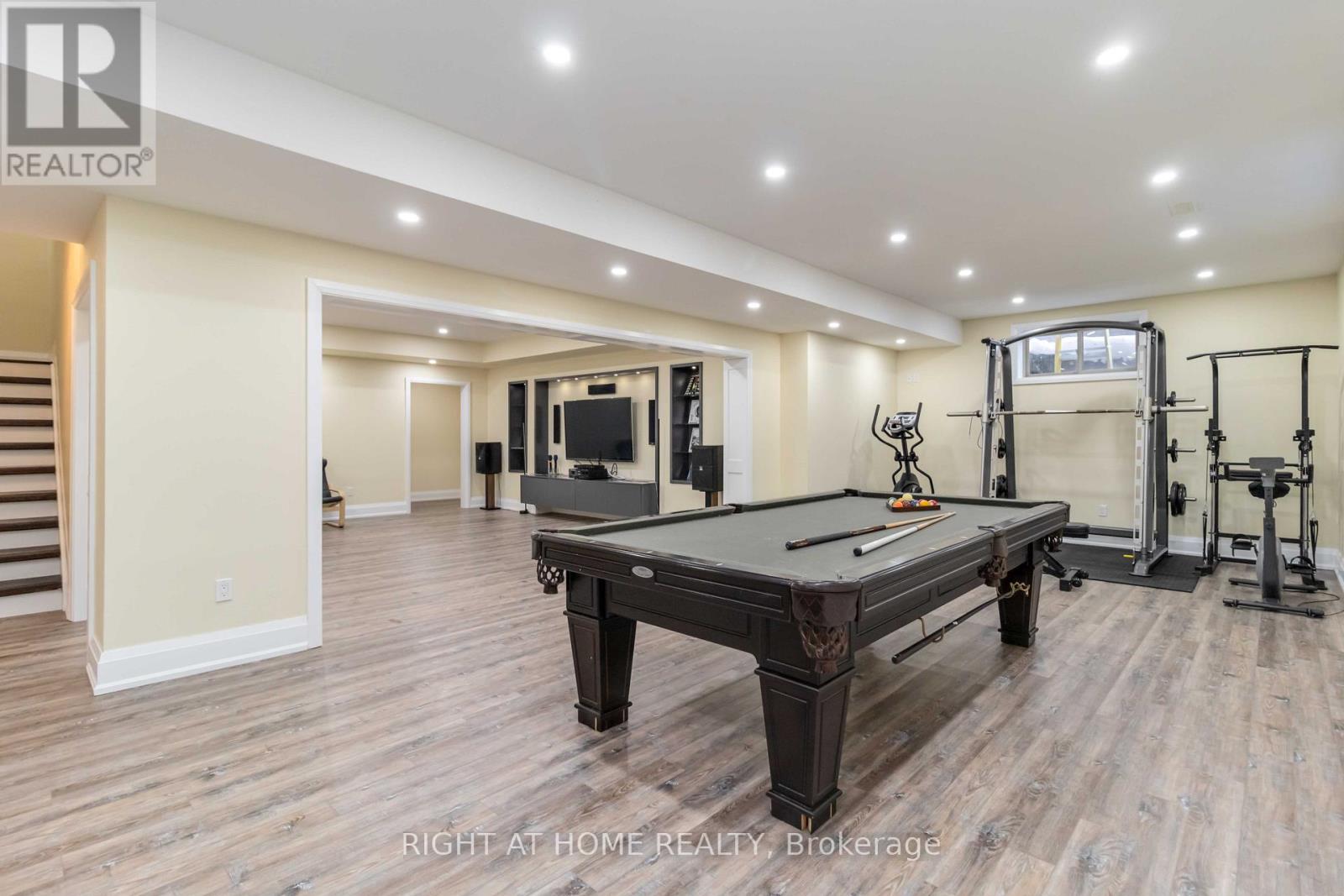 25 OAKWOOD AVENUE S - 41