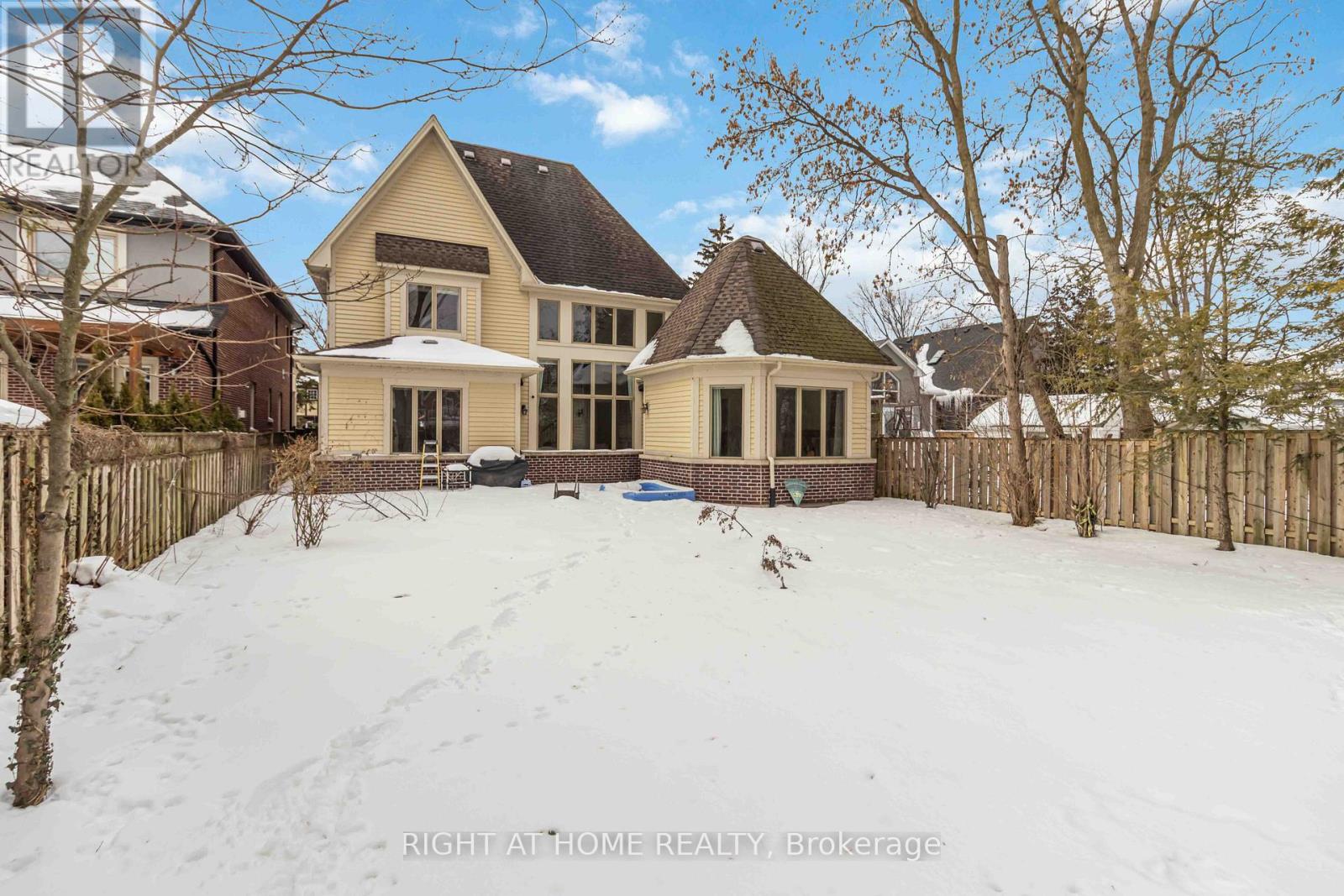 25 OAKWOOD AVENUE S - 47