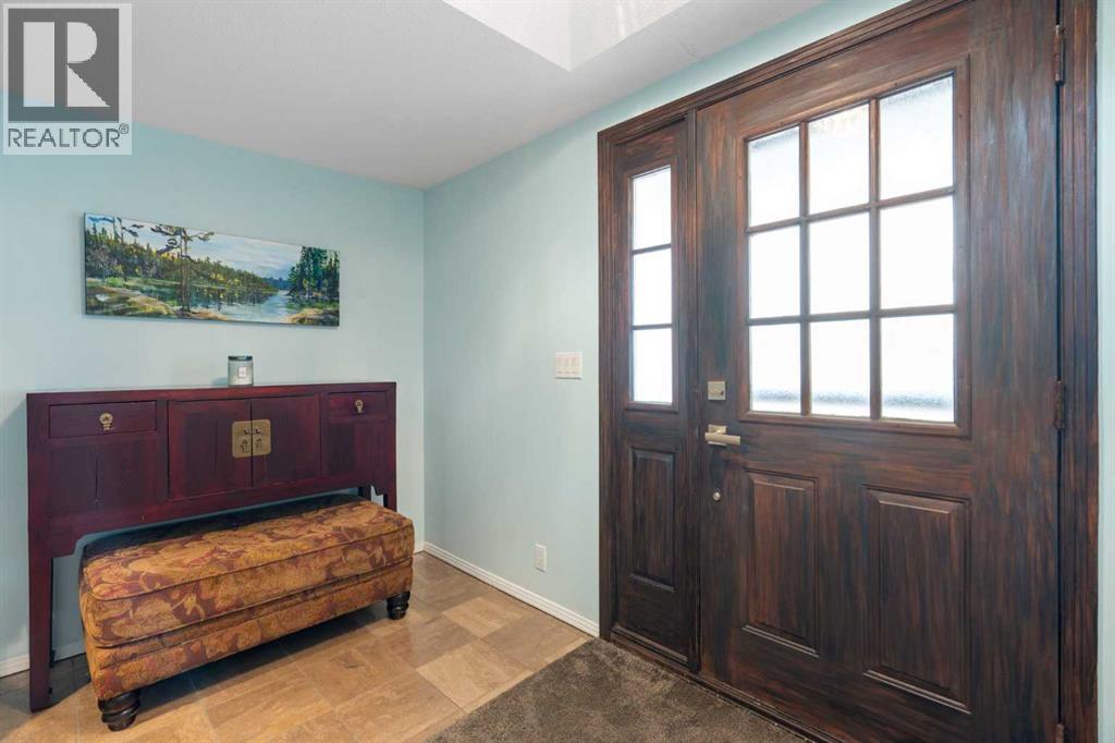 Single Family House for Sale in    Street NW Varsity Calgary 