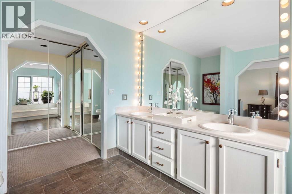 Single Family House for Sale in    Street NW Varsity Calgary 