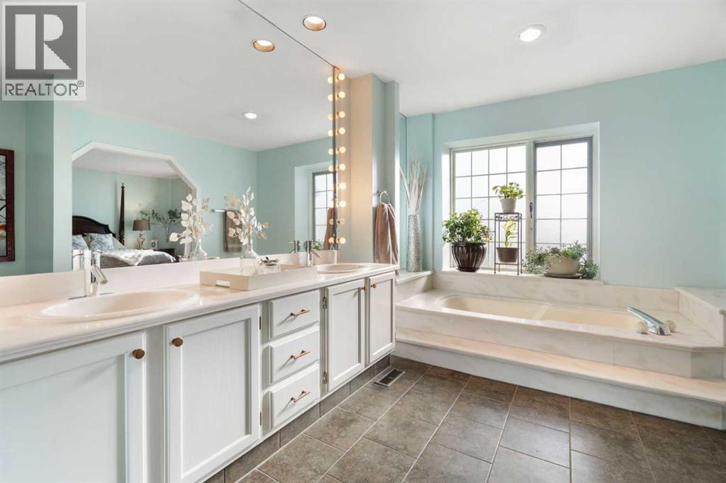 Single Family House for Sale in    Street NW Varsity Calgary 