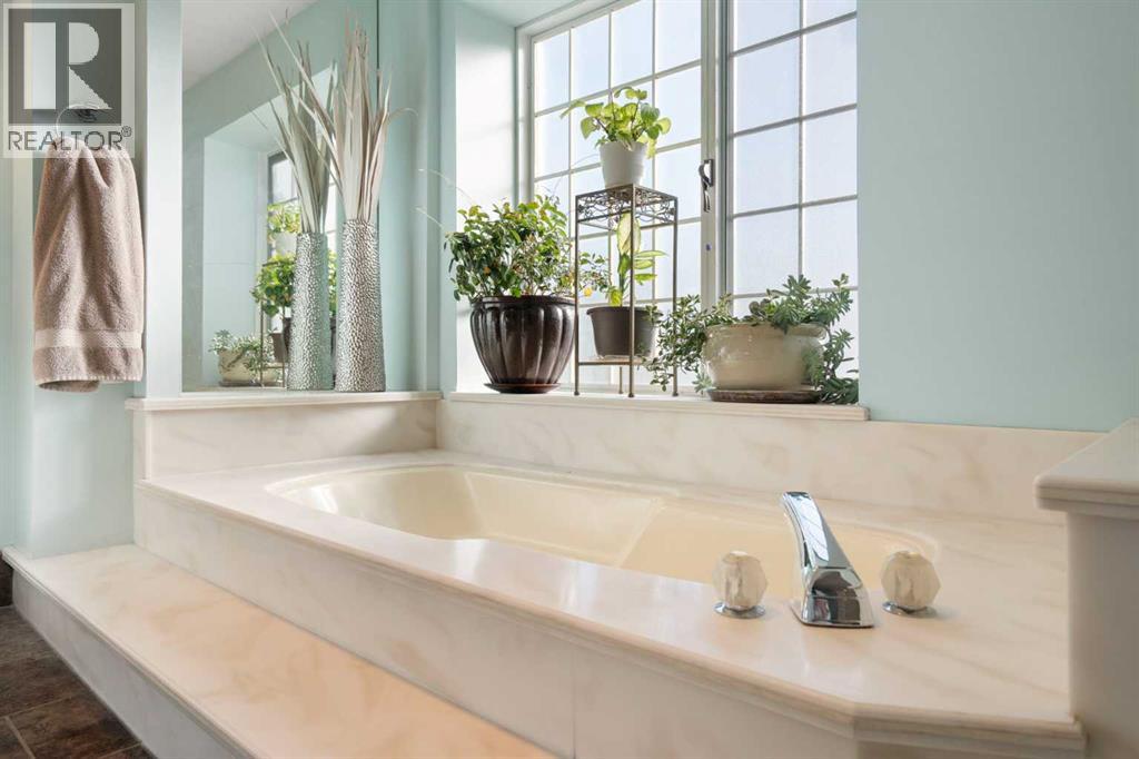 Single Family House for Sale in    Street NW Varsity Calgary 