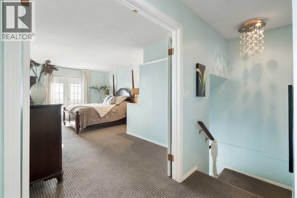 Single Family House for Sale in    Street NW Varsity Calgary 