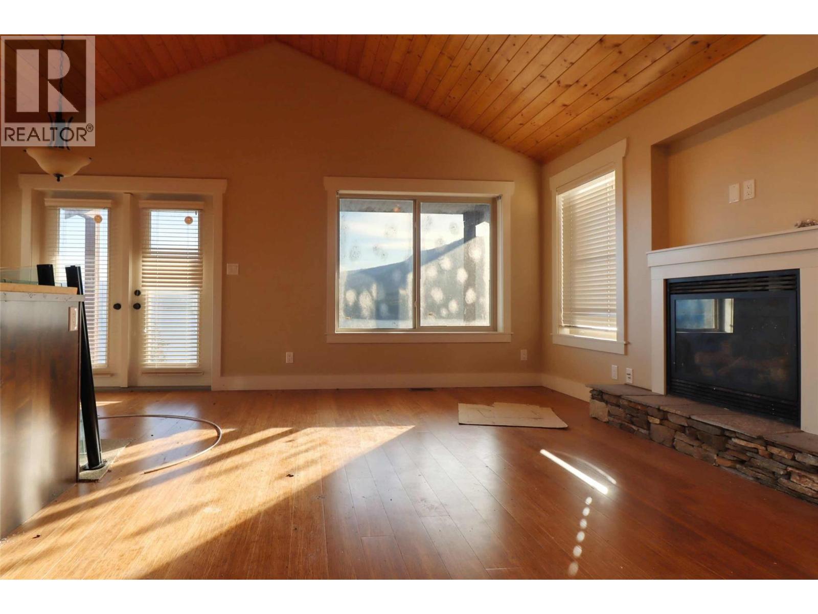 2633 Squilax Anglemont Road Unit# 121, Lee Creek