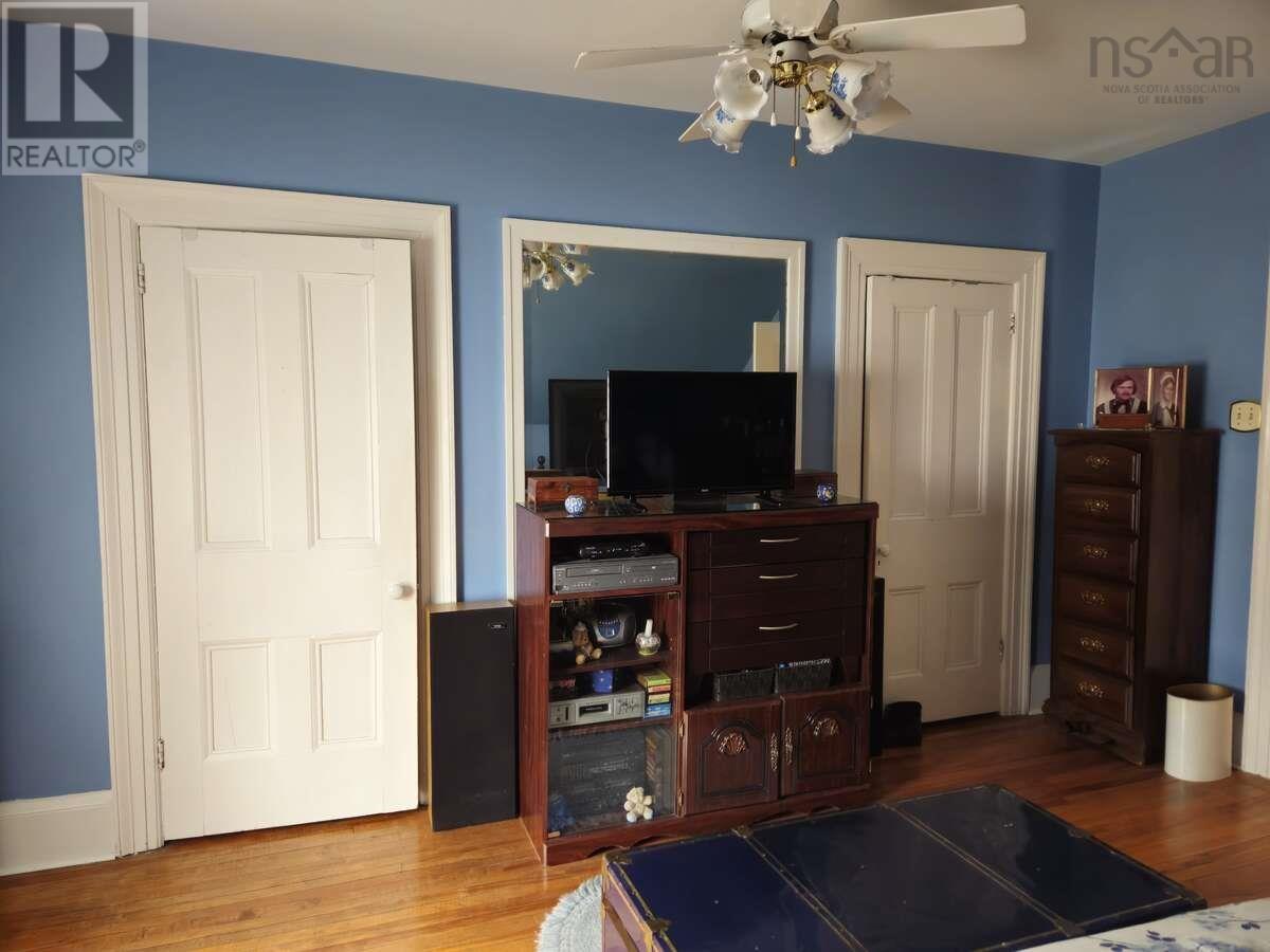 Property 40 of 49 of 85 Alexander Street