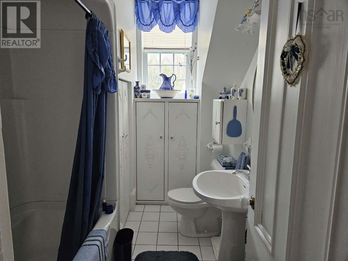 Property 46 of 49 of 85 Alexander Street