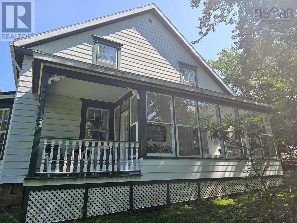 Property 8 of 49 of 85 Alexander Street