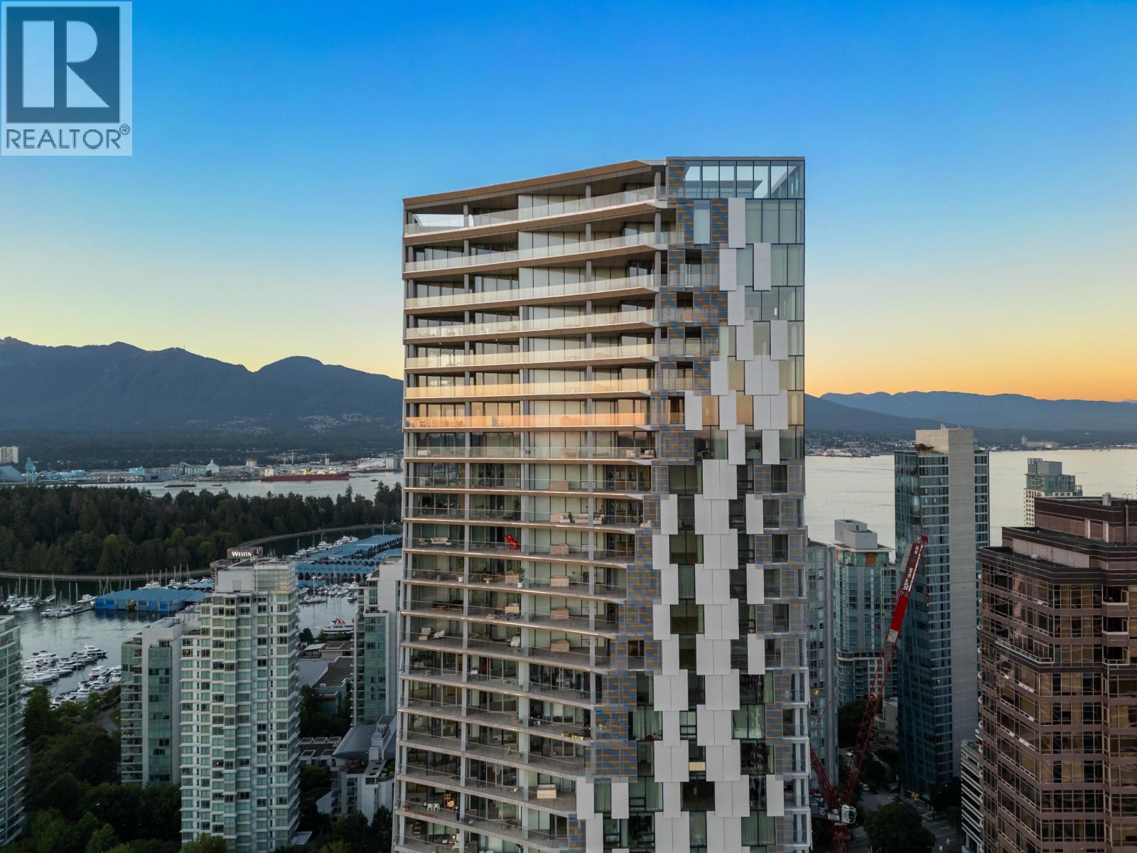 501 1568 ALBERNI STREET, Vancouver