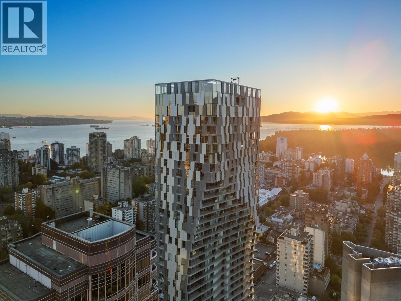 501 1568 ALBERNI STREET, Vancouver