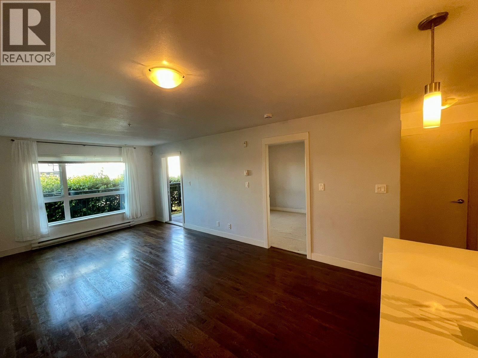 121 7058 14TH AVENUE, Burnaby