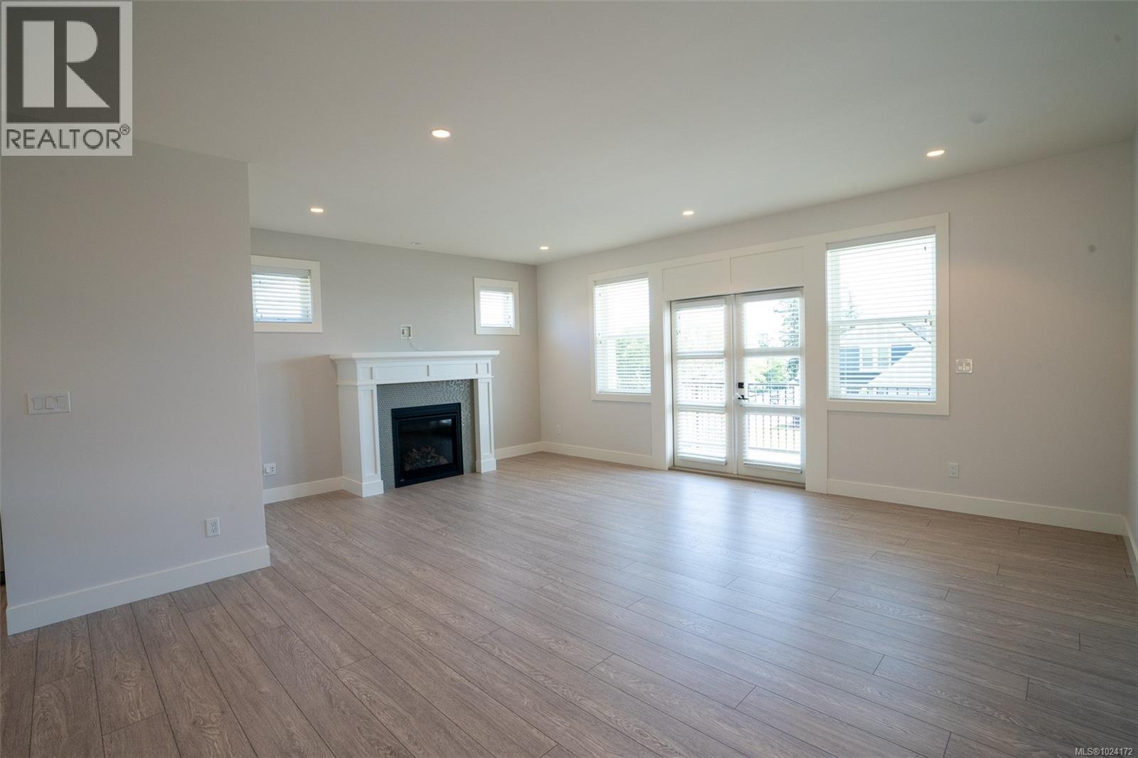 6568 FELDERHOF RD - 13