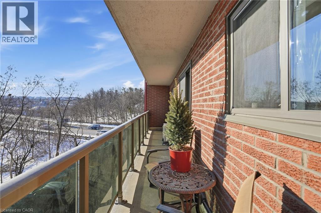 #38 2373 KING STREET E - 27