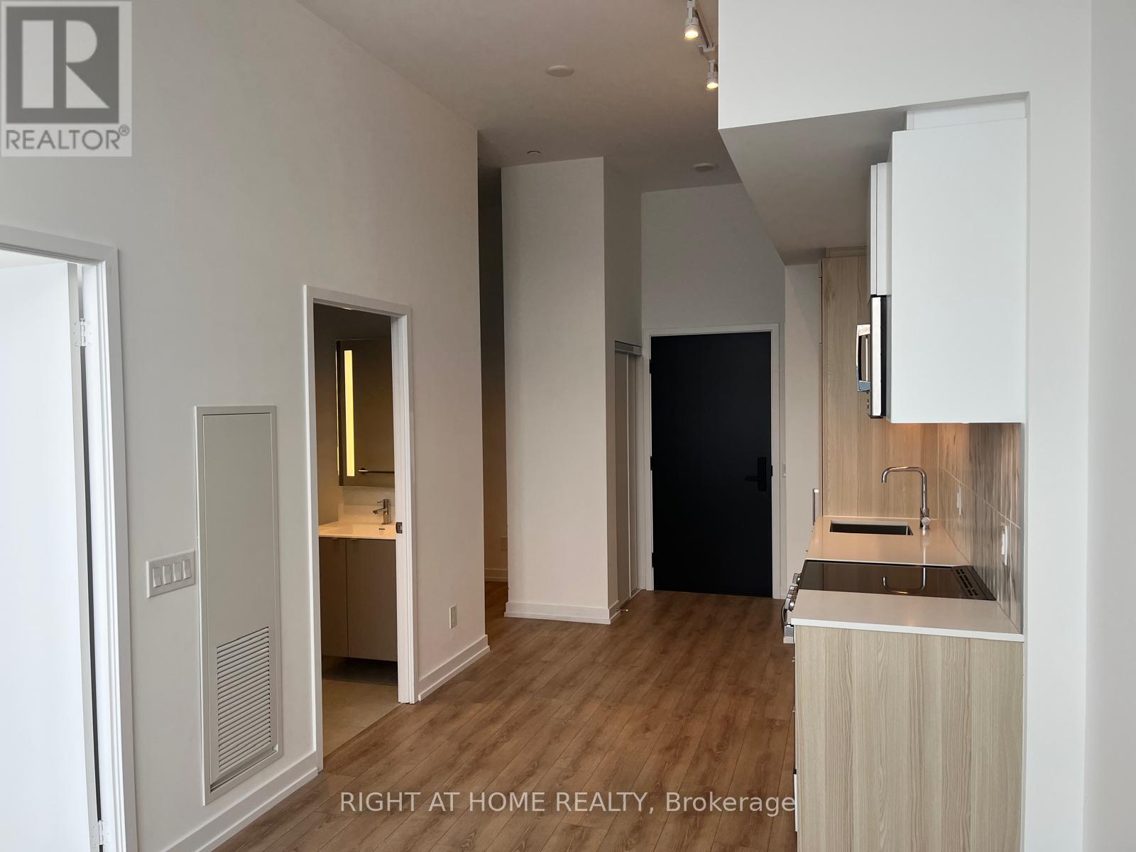 #202 500 DUPONT STREET - 9