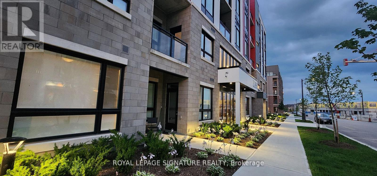 404 - 3285 CARDING MILL TRAIL - Photo 2 of 37, Oakville (GO Glenorchy), Ontario