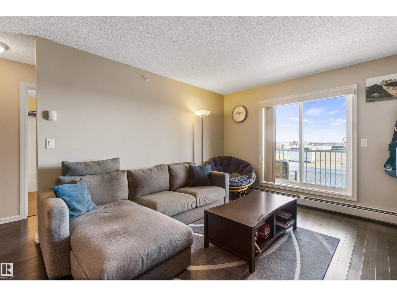 #403 2204 44 AV NW, Edmonton