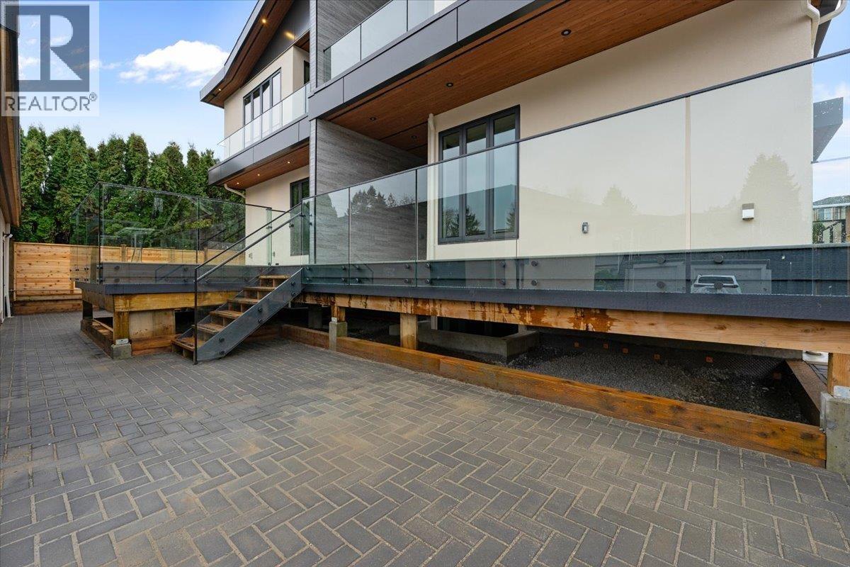 102 1518 HATTON AVENUE, Burnaby